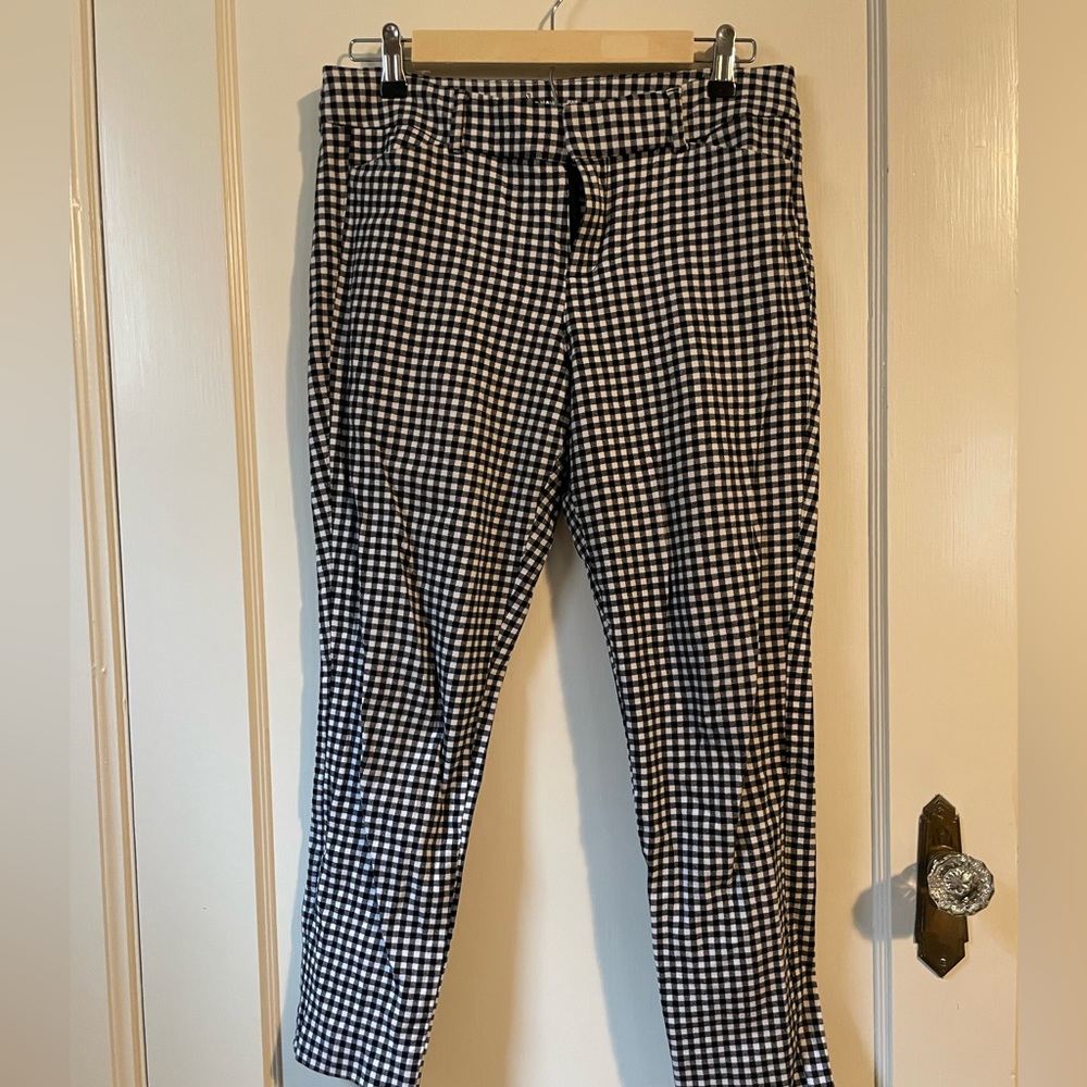 Old Navy gingham Pixie pants (size 6)